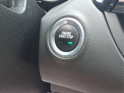 Certified 2017 Buick Envision Essence FWD image 9