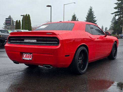 Used 2009 Dodge Challenger SRT8 image 3