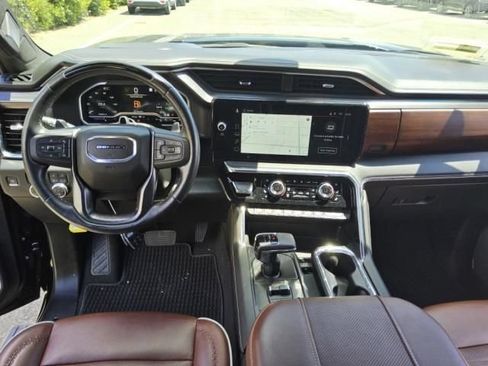 Used 2024 GMC Sierra 1500 Denali Ultimate AWD/4WD image 3