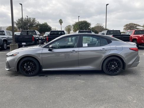 New 2026 Toyota Camry Hybrid image 8