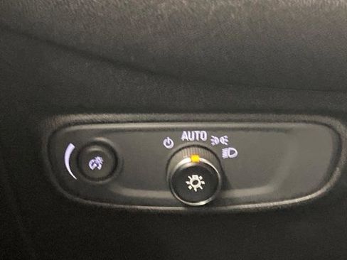 Used 2019 Chevrolet Equinox LT image 27