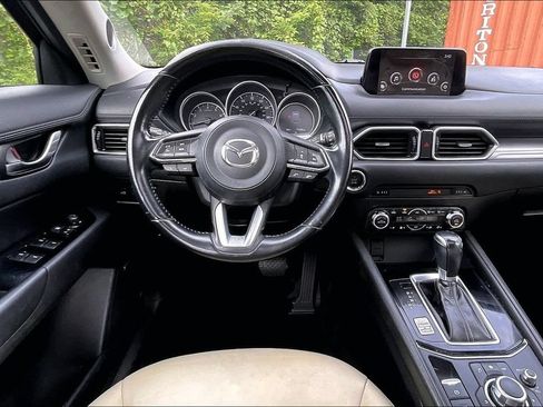 Used 2018 MAZDA CX-5 Touring w/ Preferred Equipment Package FWD image 5