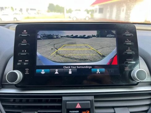 Used 2022 Honda Accord Touring image 41