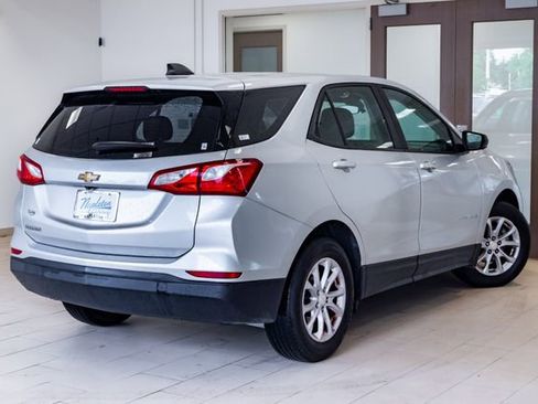 Used 2020 Chevrolet Equinox LS FWD image 30