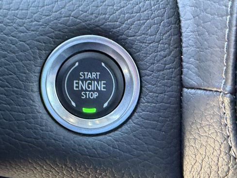 Used 2022 GMC Yukon Denali image 27