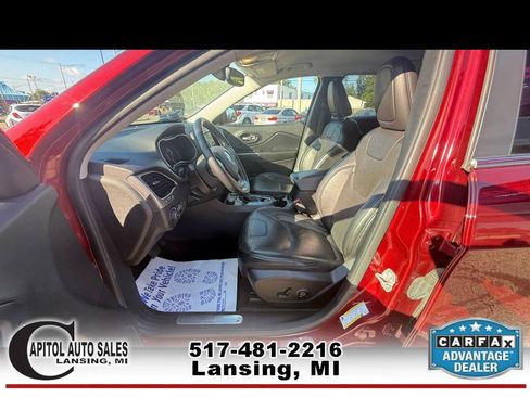 Used 2020 Jeep Cherokee Limited AWD/4WD image 13