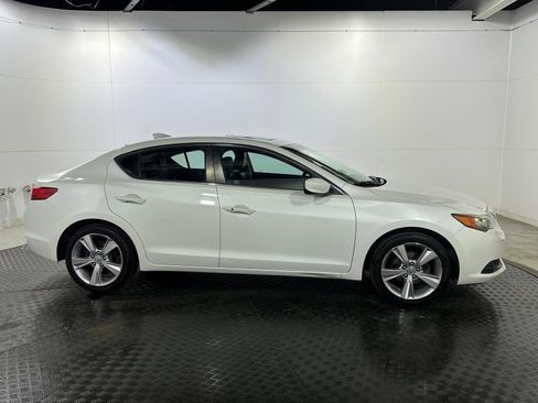Used 2013 Acura ILX w/ Technology Package image 3