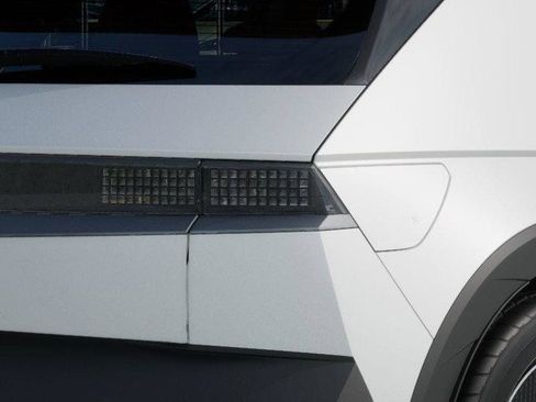 New 2026 Hyundai Ioniq 5 SEL RWD image 10