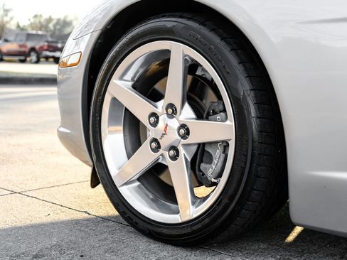 Used 2006 Chevrolet Corvette Coupe w/ Preferred Equipment Group image 50