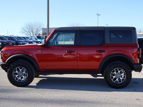 Used 2024 Ford Bronco Badlands image 8