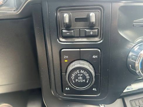 Used 2025 Ford F150 Raptor AWD/4WD image 35