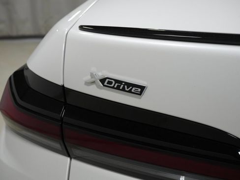 Used 2023 BMW 760i xDrive w/ Luxury Rear Seating Package AWD/4WD image 25