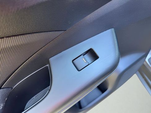 Used 2015 Honda CR-V LX image 36