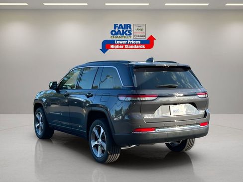 New 2025 Jeep Grand Cherokee Limited w/ Luxury Tech Group II image 11