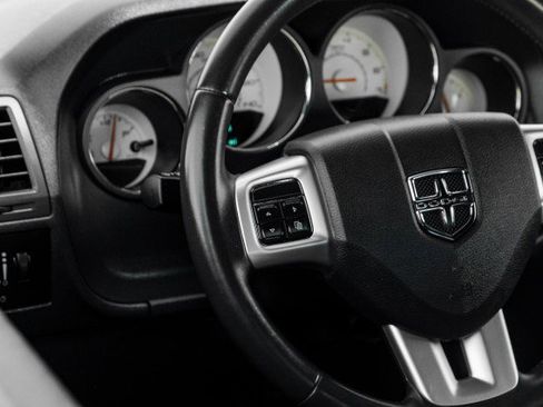 Used 2013 Dodge Challenger SXT image 14