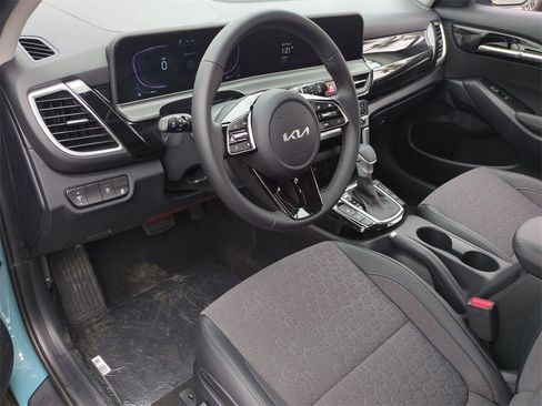 New 2026 Kia Seltos S image 13