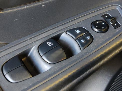 Used 2024 Nissan Versa S w/ Trunk Package FWD image 27