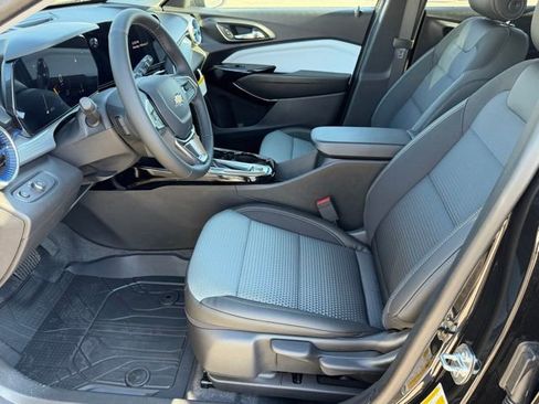 New 2026 Chevrolet Trax LT w/ LT Convenience Package image 11