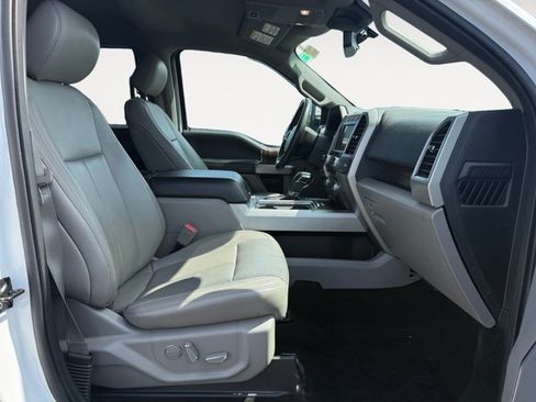 Used 2018 Ford F150 Lariat w/ Equipment Group 502A Luxury AWD/4WD image 16