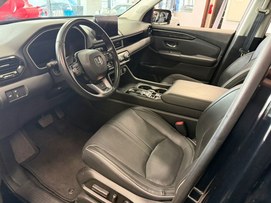 Used 2023 Honda Pilot Elite image 32