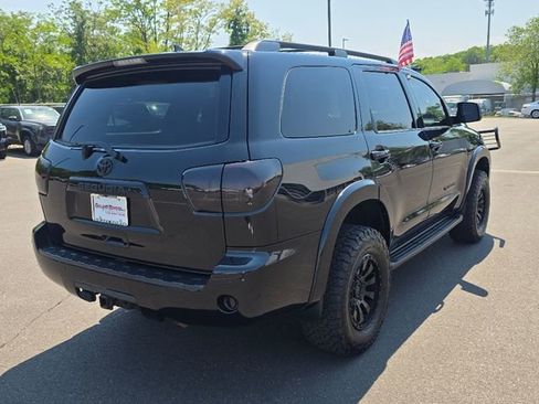 Used 2018 Toyota Sequoia TRD Sport AWD/4WD image 6