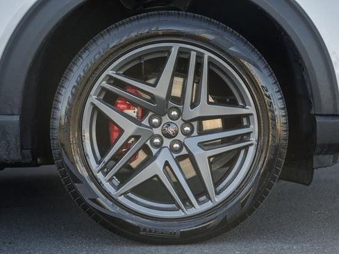 Used 2025 Ford Explorer ST-Line w/ ST-Line Street Pack image 19