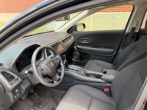 Used 2018 Honda HR-V EX image 6