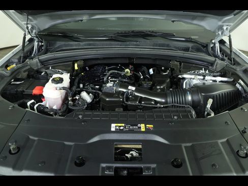 Used 2024 Jeep Grand Cherokee Altitude AWD/4WD image 19