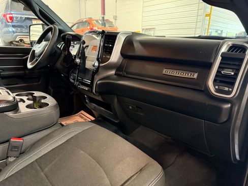 Used 2026 RAM 2500 Big Horn AWD/4WD image 9