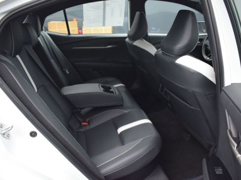 Used 2025 Toyota Camry SE w/ Convenience Package image 11