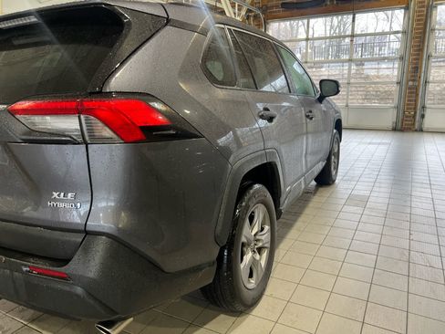Used 2024 Toyota RAV4 XLE w/ Convenience Package AWD/4WD image 5