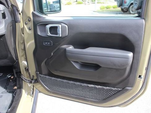 Used 2026 Jeep Gladiator Mojave AWD/4WD image 28