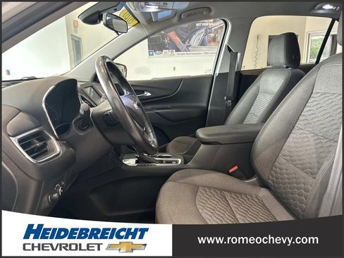 Used 2020 Chevrolet Equinox LT w/ Driver Convenience Package FWD image 13
