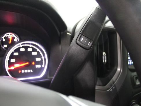 Used 2022 Chevrolet Silverado 2500 Custom w/ Custom Value Package image 36