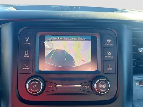 Used 2024 RAM 2500 Tradesman w/ Chrome Appearance Group image 13