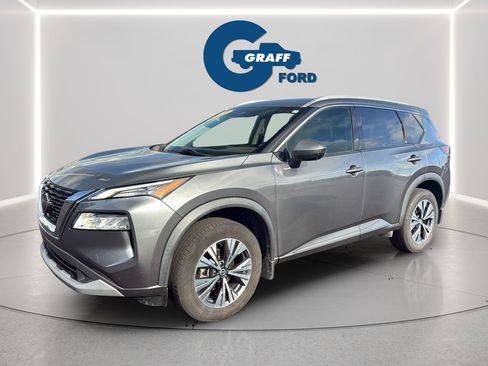 Used 2021 Nissan Rogue SV w/ Premium Package AWD/4WD image 2
