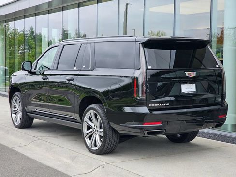New 2026 Cadillac Escalade ESV Sport w/ Touring Package AWD/4WD image 3