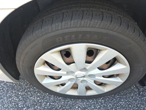 Used 2016 Nissan Sentra SV FWD image 10