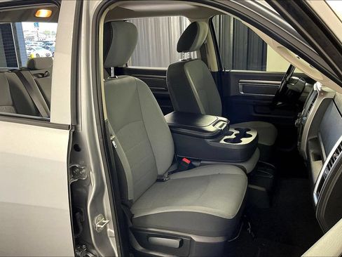Used 2022 RAM 1500 Classic SLT w/ Electronics Group AWD/4WD image 9