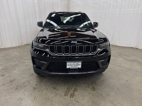 New 2025 Jeep Grand Cherokee Laredo X image 2