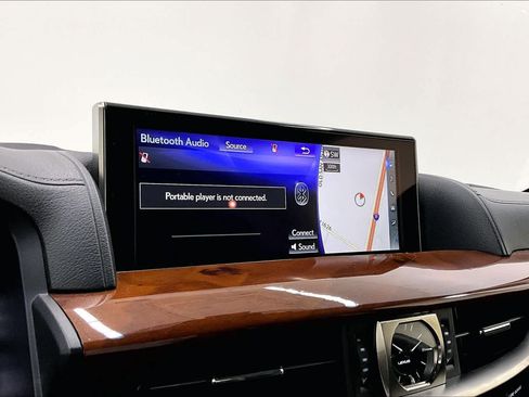 Used 2020 Lexus LX 570 4WD w/ Luxury Package image 32