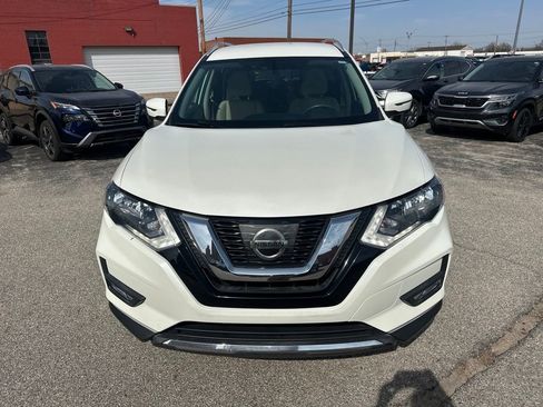 Used 2017 Nissan Rogue SV w/ SV Premium Package image 9