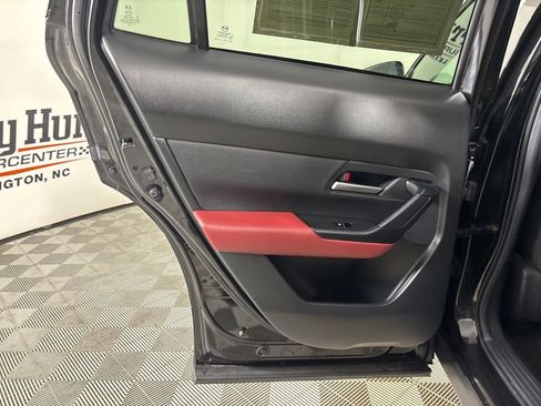 Used 2025 MAZDA CX-50 AWD 2.5 Hybrid w/ Premium Pkg image 22