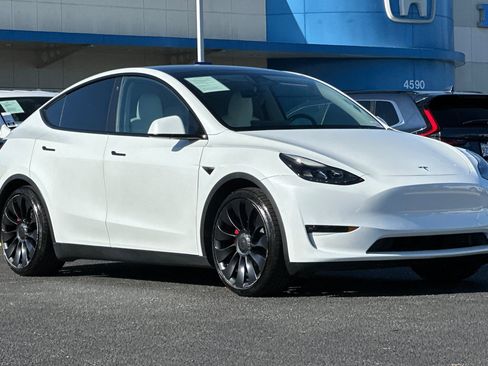 Used 2022 Tesla Model Y Performance AWD/4WD image 6