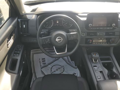 Used 2024 Nissan Pathfinder S w/ Cargo Package image 15