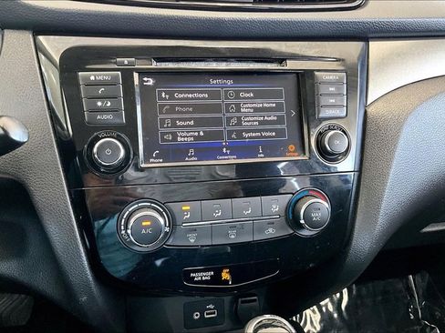 Used 2019 Nissan Rogue Sport S w/ Appearance Package FWD image 15