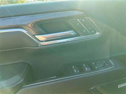 Used 2024 Chevrolet Silverado 1500 LTZ w/ LTZ Premium Package image 17