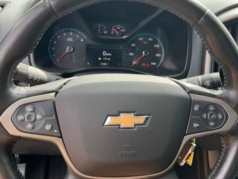 Used 2022 Chevrolet Colorado Z71 w/ Z71 Midnight Edition AWD/4WD image 16