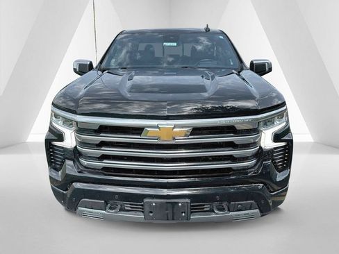 Used 2024 Chevrolet Silverado 1500 High Country AWD/4WD image 2