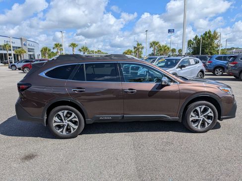 Used 2022 Subaru Outback Touring w/ Popular Package #2 AWD/4WD image 3